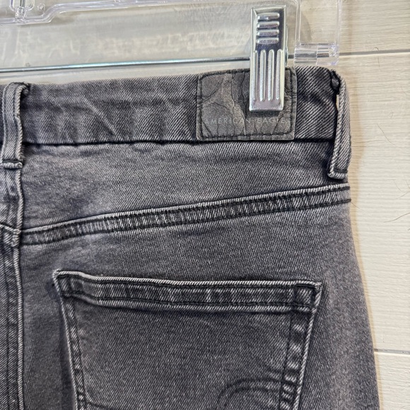 American Eagle Curvy Mom Jean Black Straight Leg Jeans Size 2 - Picture 10 of 12